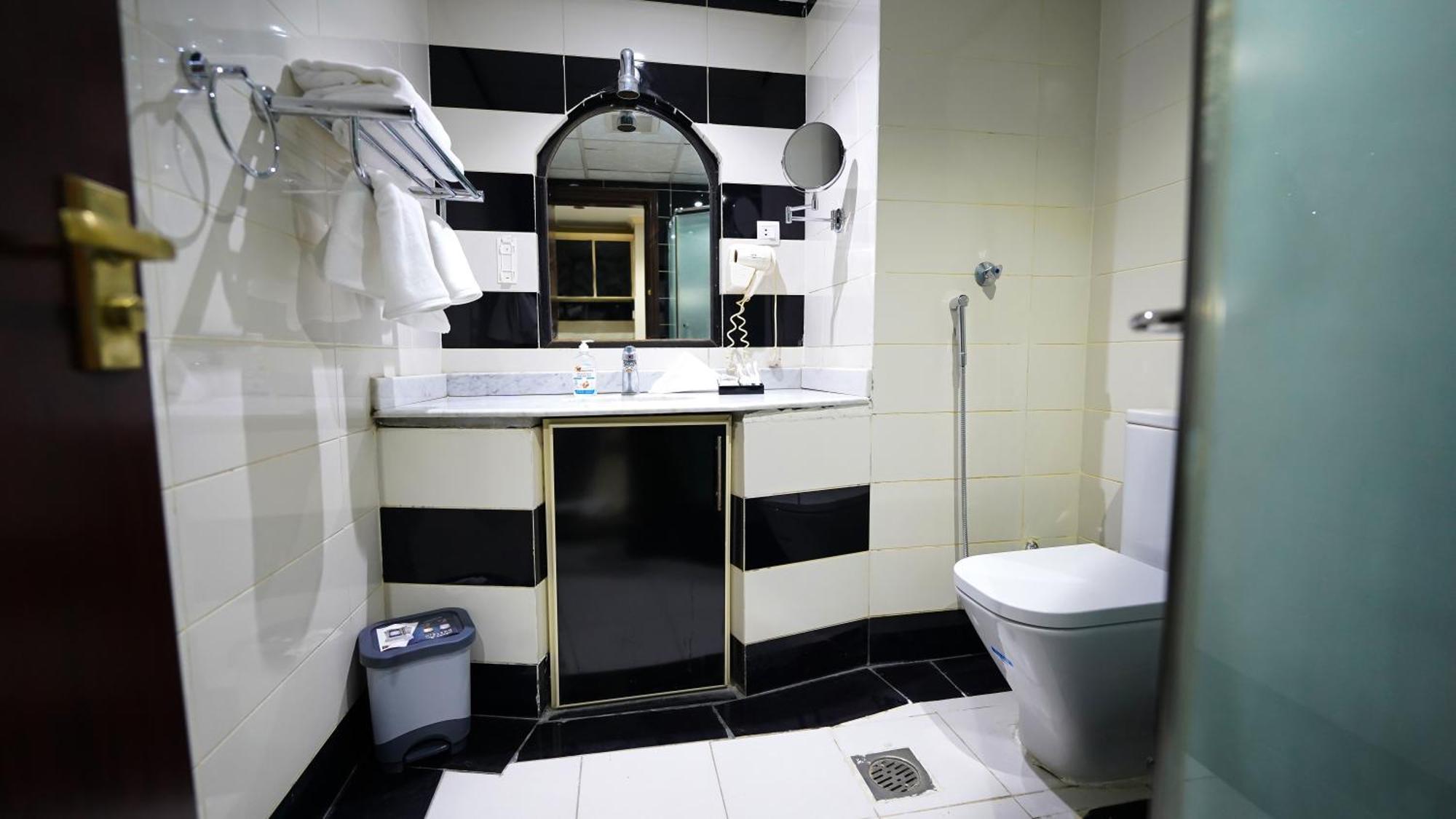 Al Kiram Hotel Al Azizia メッカ エクステリア 写真
